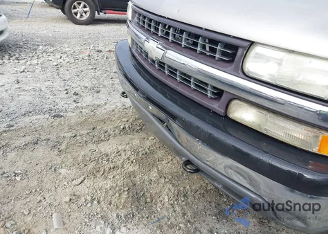 1999 Chevrolet Silverado 2500 z USA, uszkodzony, nr VIN 1GCGC29U5XE233960